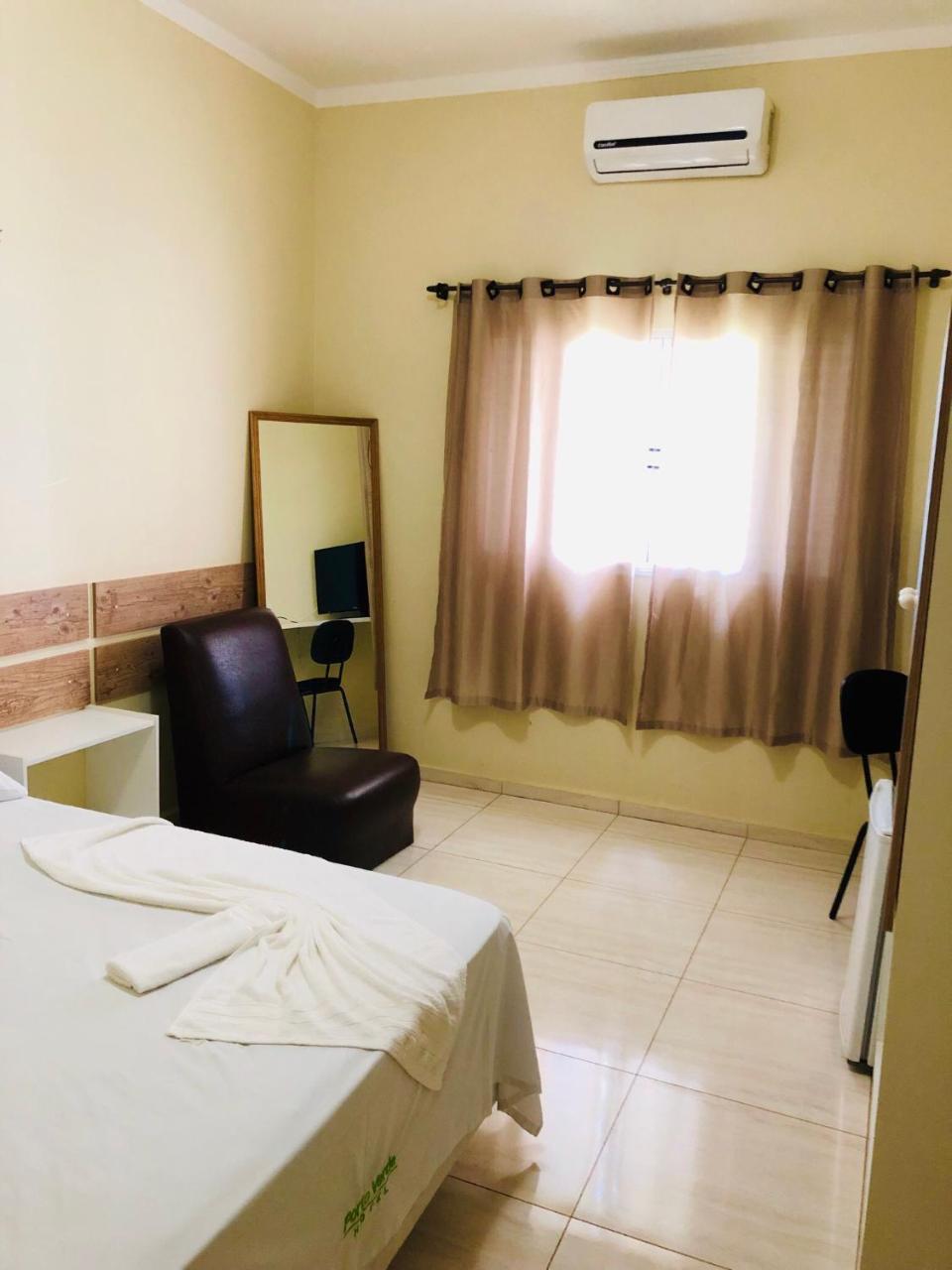 Porto Verde Hotel Линс Экстерьер фото